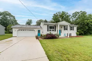 1686 Sherwood Ave, Dorr, MI 49323 - Photo 2