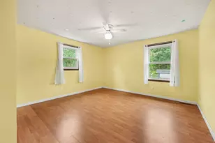 1915 Shorewood Dr, Norton Shores, MI 49441 - Photo 18