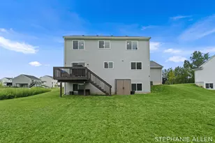 1060 Barnwood Dr, Wayland, MI 49348 - Photo 30