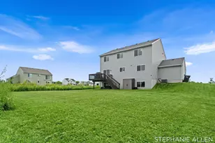 1060 Barnwood Dr, Wayland, MI 49348 - Photo 32
