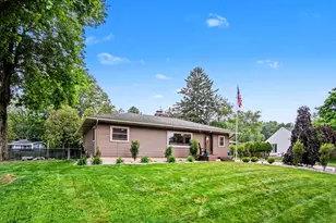 739 Old Gate Rd NW, Grand Rapids, MI 49504 - Photo 4