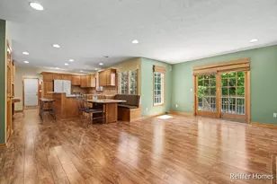 5115 Amanda Dr SW, Wyoming, MI 49418 - Photo 14