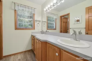 5115 Amanda Dr SW, Wyoming, MI 49418 - Photo 26