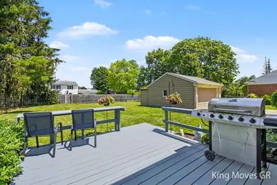 1821 Eastbrook Street SE, Grand Rapids, MI 49508 - Photo 30