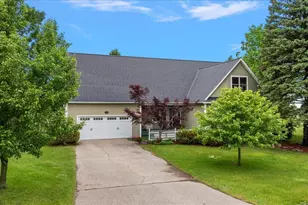 3162 Greenfield Dr, Petoskey, MI 49770 - Photo 46