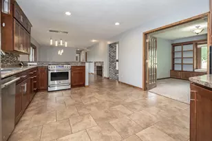 9434 Oakview Dr, Portage, MI 49024 - Photo 8