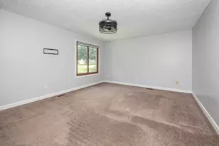 9434 Oakview Dr, Portage, MI 49024 - Photo 18