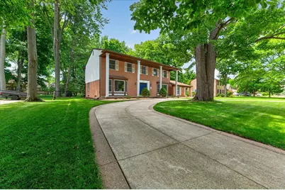 8441 Sarah Lane, Grosse Ile, MI 48138 - Photo 2