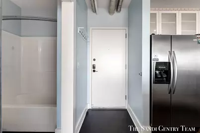 600 Broadway Avenue NW #613, Grand Rapids, MI 49504 - Photo 8