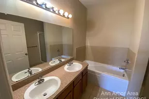 3254 Primrose Ln, Ypsilanti, MI 48197 - Photo 10