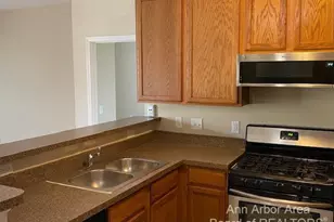 3254 Primrose Ln, Ypsilanti, MI 48197 - Photo 6