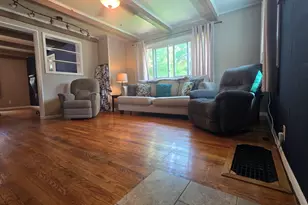 301 N Sheldon St, Charlotte, MI 48813 - Photo 8
