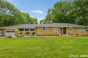 413 Sherman St, Middleville, MI 49333 - Photo 2