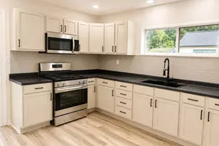 657 Allen Ave, Muskegon, MI 49442 - Photo 8