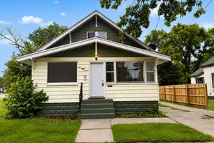 657 Allen Ave, Muskegon, MI 49442 - Photo 1