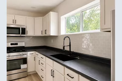 657 Allen Avenue, Muskegon, MI 49442 - Photo 10