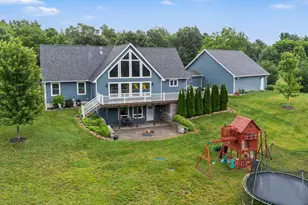 50790 Pleasant St, Dowagiac, MI 49047 - Photo 2