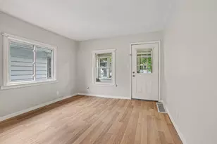 112 Sharon Ave, Battle Creek, MI 49017 - Photo 6