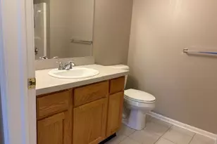 2692 S Knightsbridge Cir, Ann Arbor, MI 48105 - Photo 16