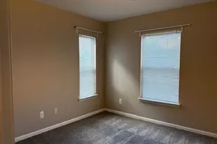 2692 S Knightsbridge Cir, Ann Arbor, MI 48105 - Photo 14