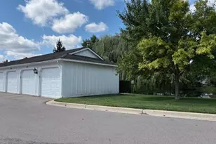2692 S Knightsbridge Cir, Ann Arbor, MI 48105 - Photo 22