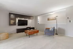 1050 Wall St, Ann Arbor, MI 48105 - Photo 6