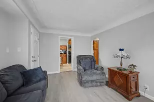 26154 Pennie St, Dearborn Heights, MI 48125 - Photo 4