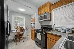 26154 Pennie St, Dearborn Heights, MI 48125 - Photo 10