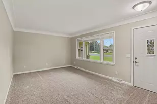 6083 Woodlea Dr, Kalamazoo, MI 49048 - Photo 4