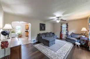 1148 Lavette Ave, Benton Harbor, MI 49022 - Photo 4