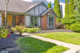 1198 Ridgeview Cir, Lake Orion, MI 48362 - Photo 4