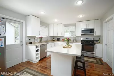 106 S Maiden Lane, Tecumseh, MI 49286 - Photo 10
