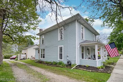 106 S Maiden Lane, Tecumseh, MI 49286 - Photo 2