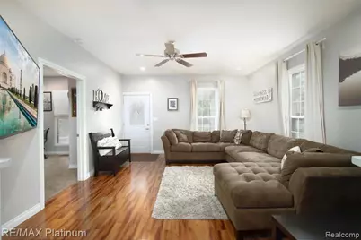 106 S Maiden Lane, Tecumseh, MI 49286 - Photo 4