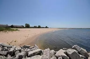 84 Harbor Dr, Ludington, MI 49431 - Photo 34