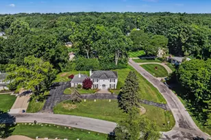 5054 Kings Gate Way, Bloomfield Hills, MI 48302 - Photo 2