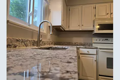 1512 Normandy Court #105, Royal Oak, MI 48073 - Photo 14