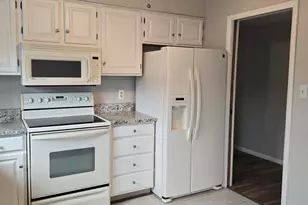 1512 Normandy Ct, Royal Oak, MI 48073 - Photo 16