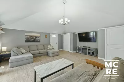 430 E Bond Street, Hastings, MI 49058 - Photo 6