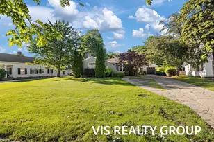 303 E Savidge St, Spring Lake, MI 49456 - Photo 2