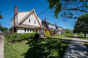 2101 Paris Ave SE, Grand Rapids, MI 49507 - Photo 2