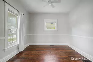 1009 Courtney St NW, Grand Rapids, MI 49504 - Photo 6