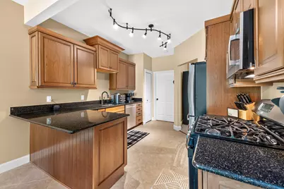 5488 Elmhurst Drive #21, Trenton, MI 48183 - Photo 18