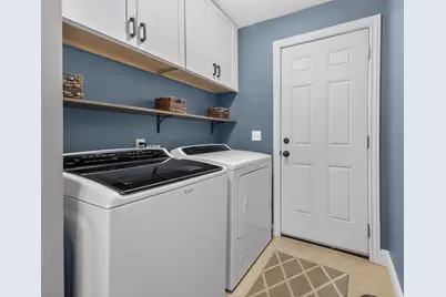 5488 Elmhurst Drive #21, Trenton, MI 48183 - Photo 34