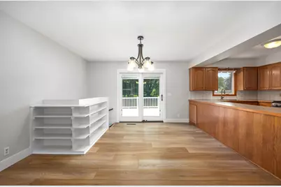 6914 Brooklyn Avenue SE, Grand Rapids, MI 49508 - Photo 8