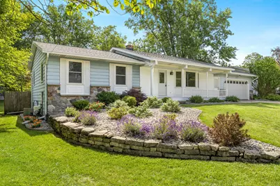 6914 Brooklyn Avenue SE, Grand Rapids, MI 49508 - Photo 2