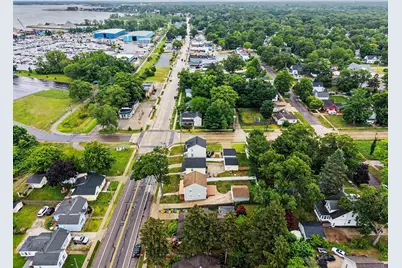 2123 Lakeshore Drive, Muskegon, MI 49441 - Photo 52