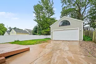 2123 Lakeshore Dr, Muskegon, MI 49441 - Photo 42