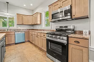 206 E Broadway St, Scottville, MI 49454 - Photo 14