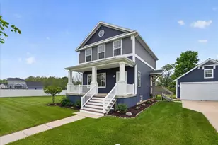 447 Oakwood Dr, Charlotte, MI 48813 - Photo 4